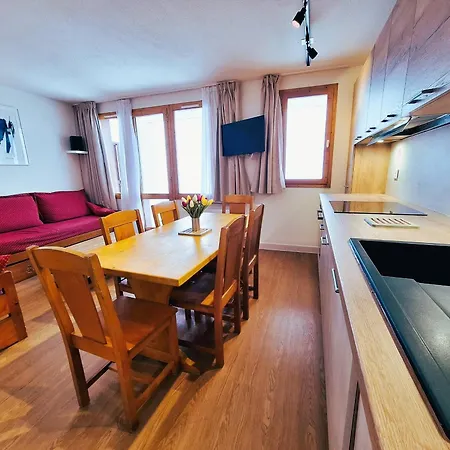 T3 Avec Terrasse, Pres Des Pistes, Pour 6 Personnes A Apartamento *