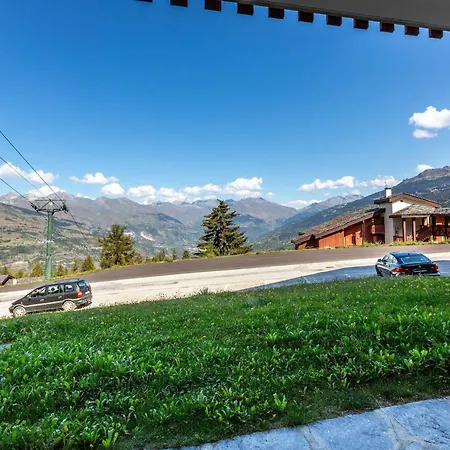 T3 Avec Terrasse, Pres Des Pistes, Pour 6 Personnes A La Plagne